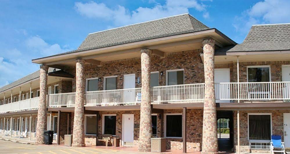 Columbia Lakes Hotel & Conference Center West Columbia Exterior photo